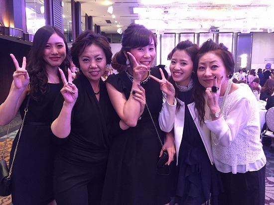 http://www.sanko.ac.jp/common/upload_files/images/%E2%91%A5%E8%A8%98%E5%BF%B5%E6%92%AE%E5%BD%B1.jpg