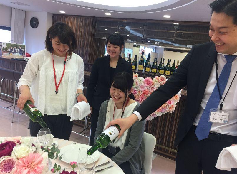 http://www.sanko.ac.jp/sapporo-bridal/news/info/assets/images/WS000003.JPG_4.jpg