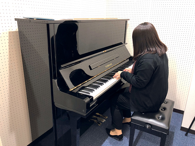 写真：ピアノ個人練習室