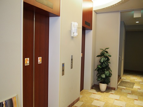 エレベーター前.JPG