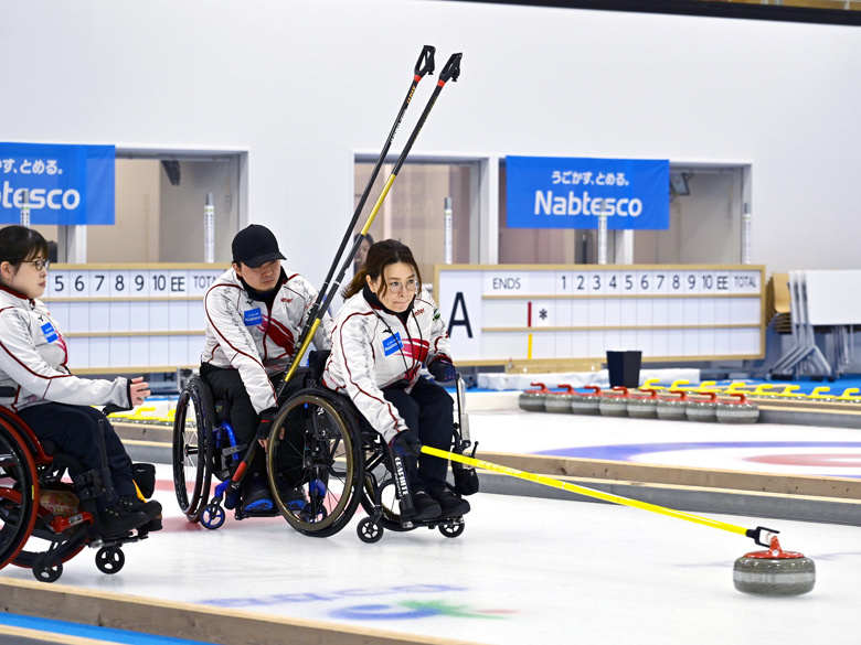 【日本一、そして世界へ】札幌キャンパス勤務の高橋宏美さんが「日本車いすカーリング選手権大会」で全勝優勝！日本代表として2030年パラリンピック出場への挑戦が決定