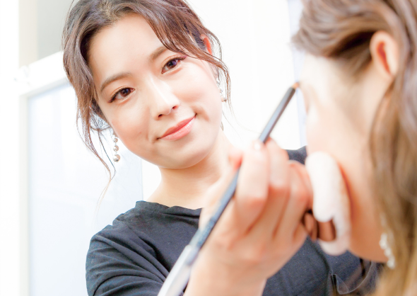 ヘアメイク科（2年制）