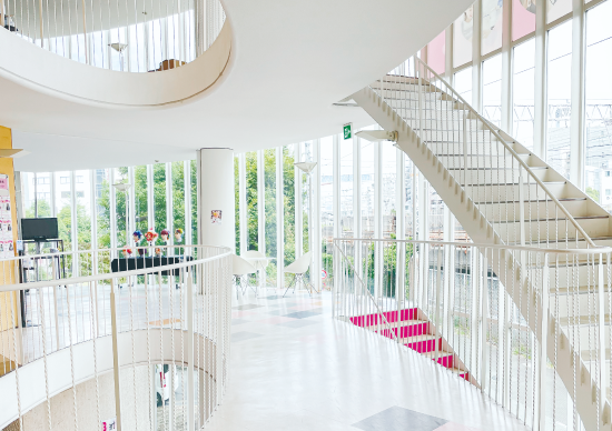 エントランスホール