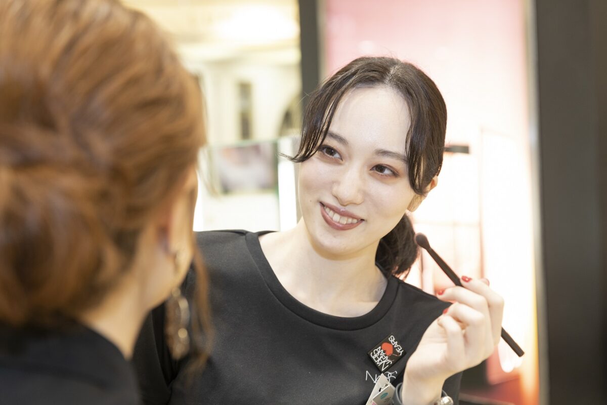 美容部員 ビューティーアドバイザー 好きを仕事に みらいのトビラ