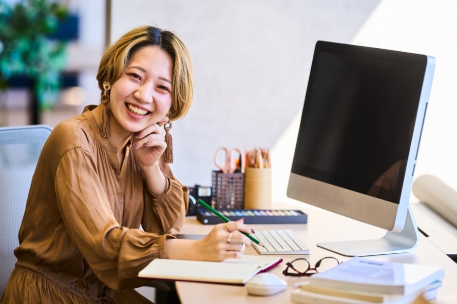 グラフィックデザイナー