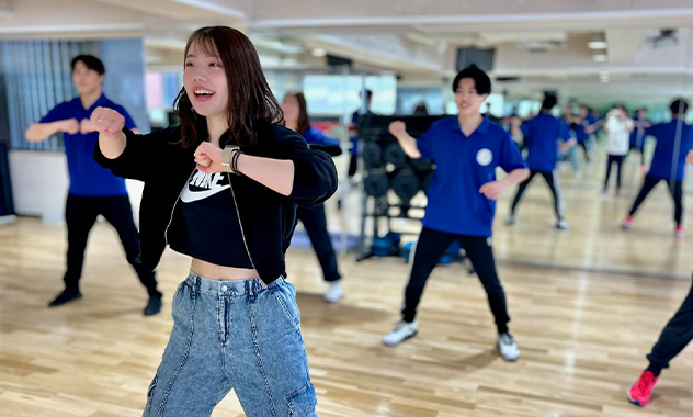 ダンスインストラクター