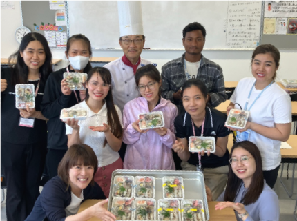 和菓子やお寿司の差し入れ