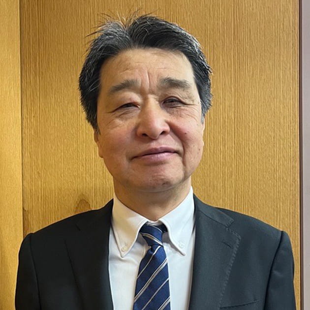 写真:東京ビューティーアート専門学校校長中村 光一