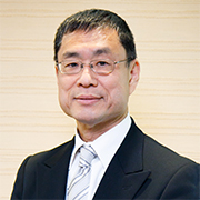 写真:名古屋ビューティーアート専門学校 校長 古渕 泰弘