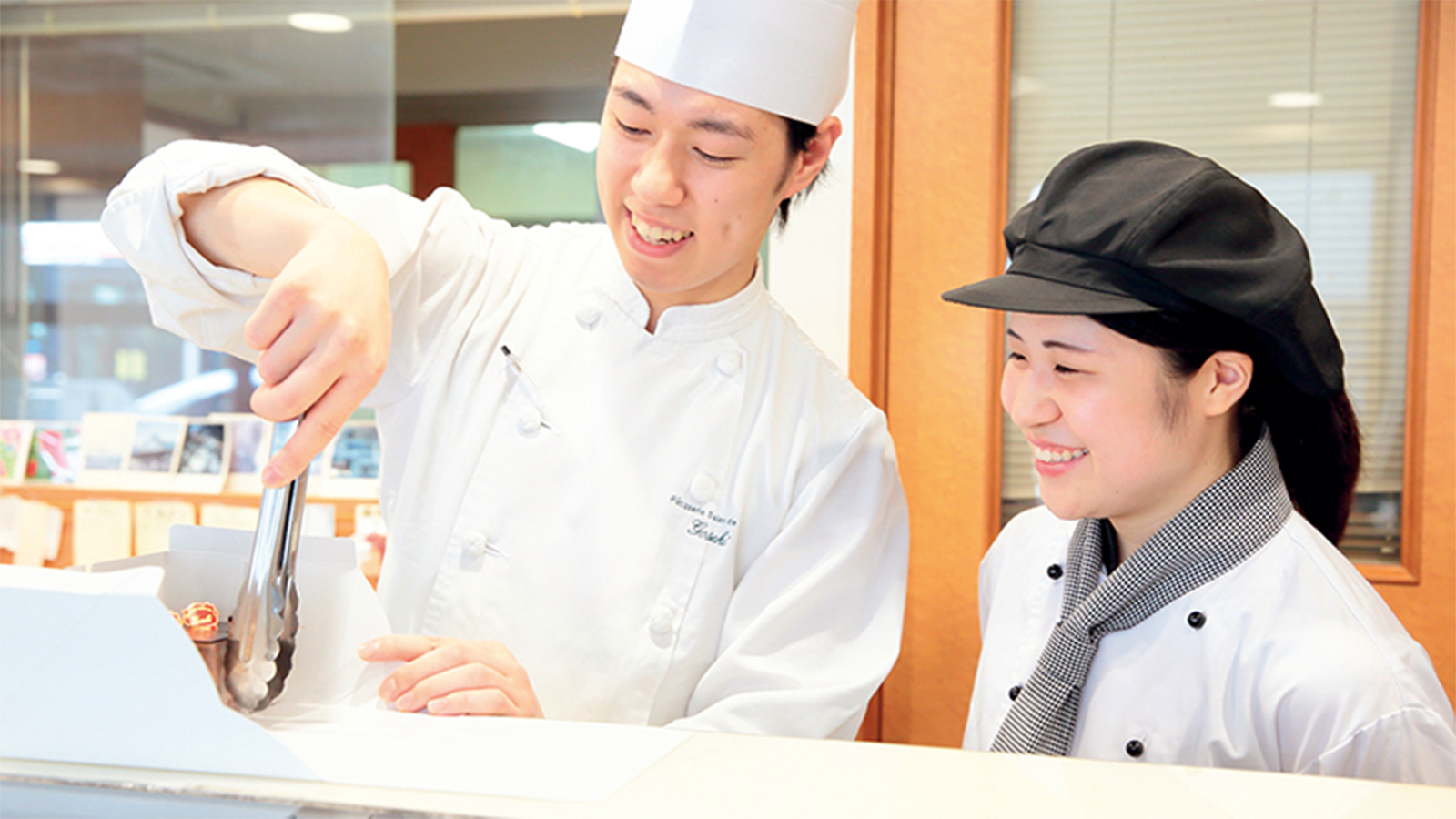 インターンシップ ヨーロッパ研修旅行 大宮スイーツ カフェ専門学校 パティシエ カフェの製菓専門学校