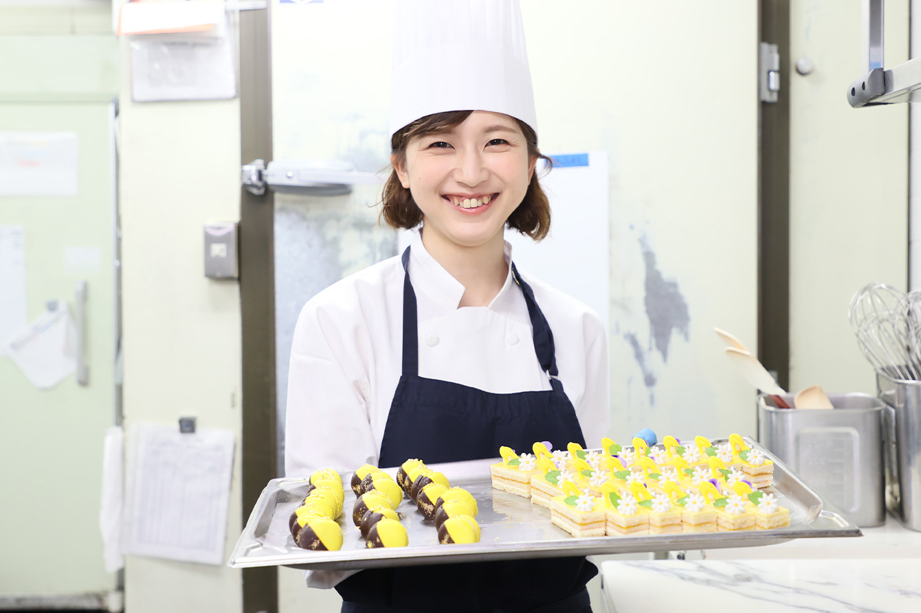 お仕事図鑑 名古屋スイーツ カフェ専門学校 パティシエ カフェの製菓専門学校