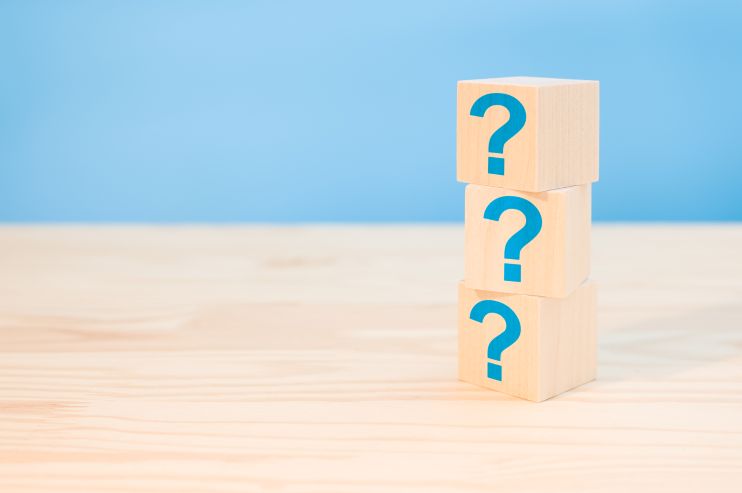 3個重なった？の木製ブロック