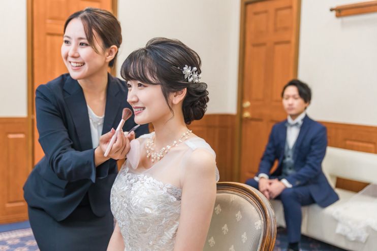 ウェディングプランナーとして活躍する人