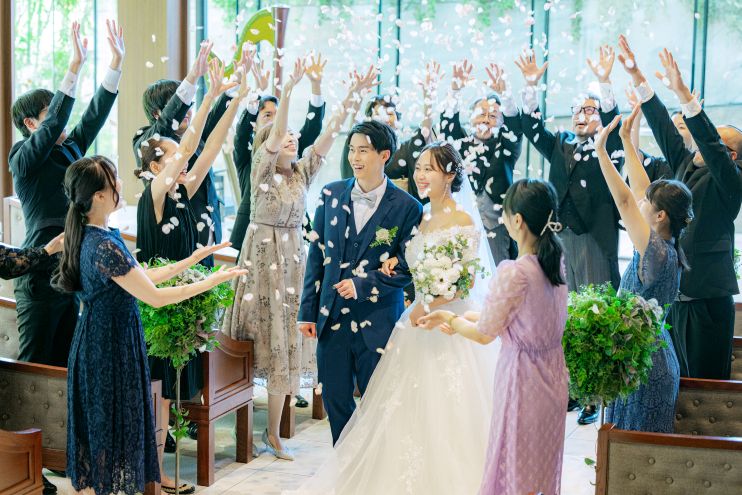 結婚式での新郎新婦